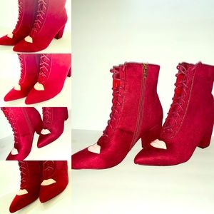 Brand New Wine Size 10 Chunky Heel With Pink Lips
